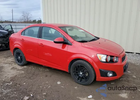 2015 Chevrolet Sonic Lt из США, поврежденный, VIN 1G1JC5SHXF4156777